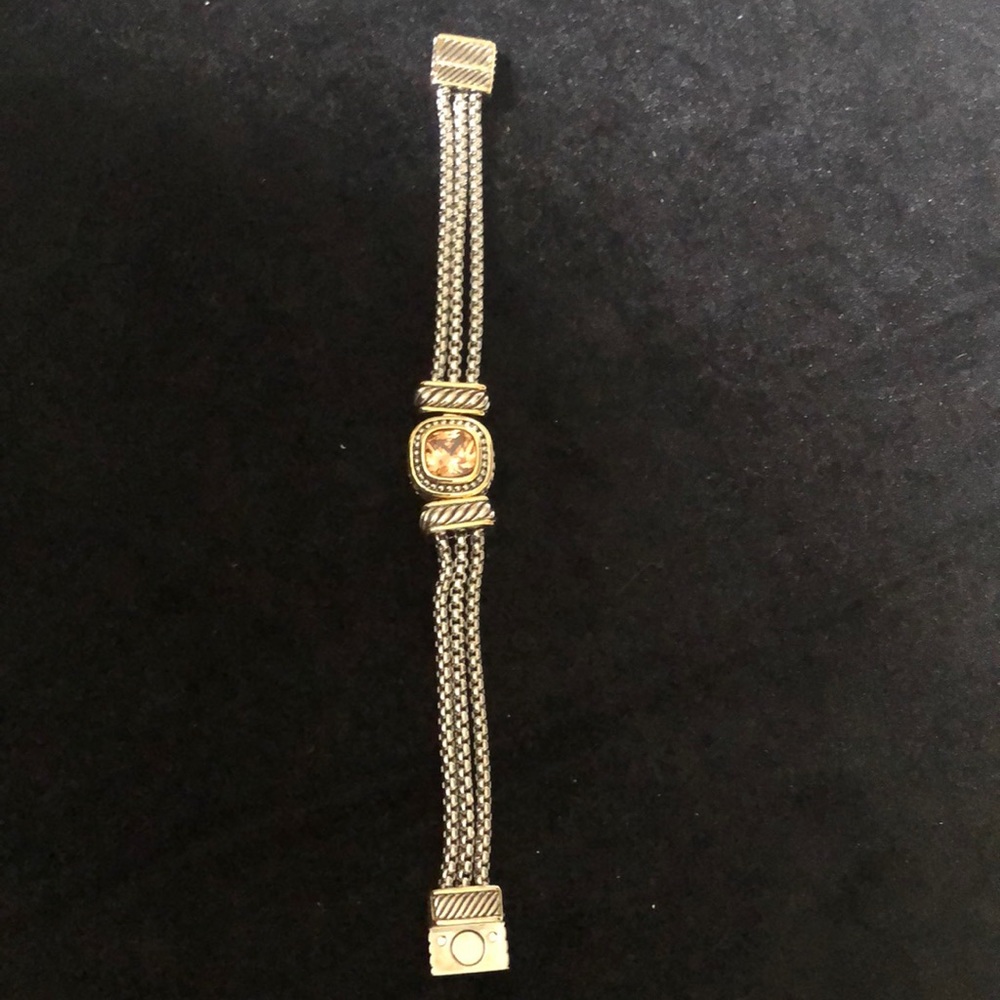- Bracelet - Picture 2 of 8